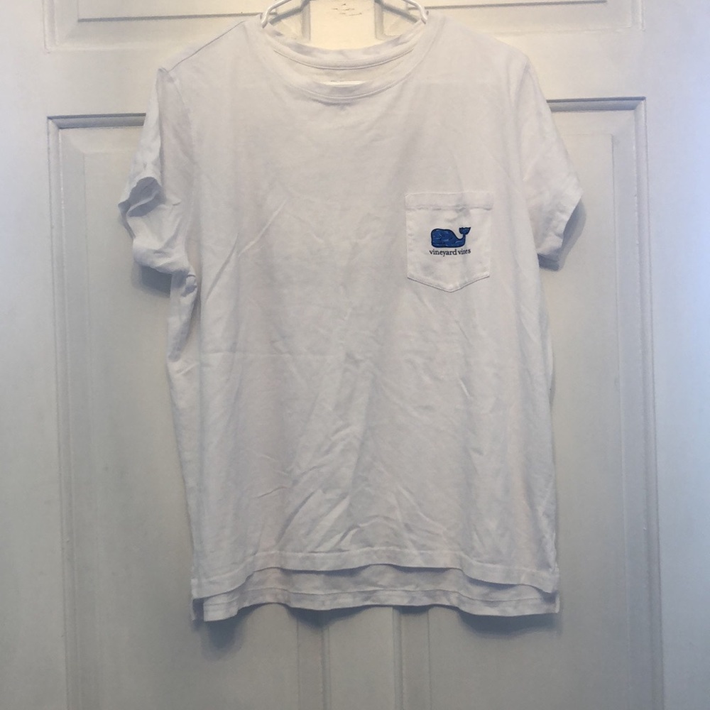 Women’s vineyard vines tshirt